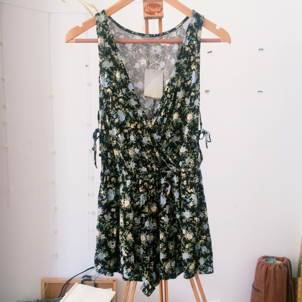 Urban Outfitters Kimchi Blue Floral Romper S